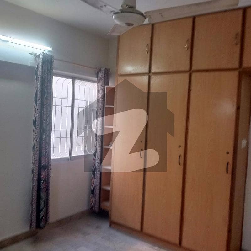 Centrally Located Flat In Gulistan-E-Jauhar - Block 13 Is Available For Rent