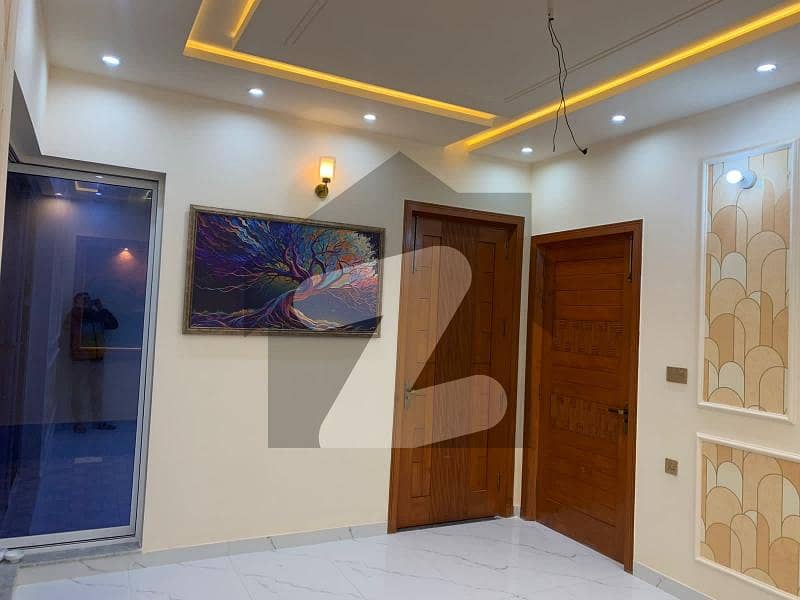غالب سٹی بلاک سی غالب سٹی,فیصل آباد میں 3 کمروں کا 4 مرلہ مکان 1.25 کروڑ میں برائے فروخت۔
