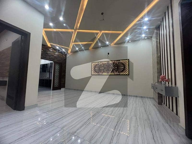 ایڈن ویلی فیصل آباد میں 4 کمروں کا 7 مرلہ مکان 2.9 کروڑ میں برائے فروخت۔