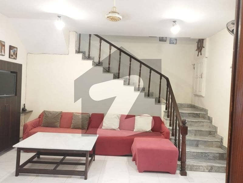 ڈی ایچ اے فیز 4 ڈی ایچ اے ڈیفینس,کراچی میں 4 کمروں کا 12 مرلہ مکان 7.25 کروڑ میں برائے فروخت۔