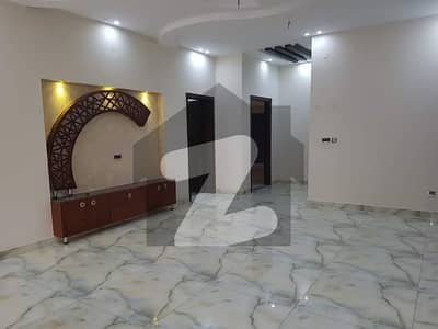 اسٹیٹ لائف ہاؤسنگ سوسائٹی لاہور میں 4 کمروں کا 10 مرلہ مکان 3.99 کروڑ میں برائے فروخت۔