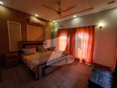 ڈی ایچ اے فیز 5 ڈیفنس (ڈی ایچ اے),لاہور میں 4 کمروں کا 15 مرلہ مکان 2.5 لاکھ میں کرایہ پر دستیاب ہے۔