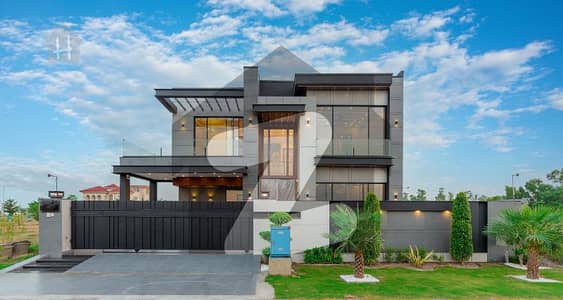 Splendid Modern Luxurious House For Sale