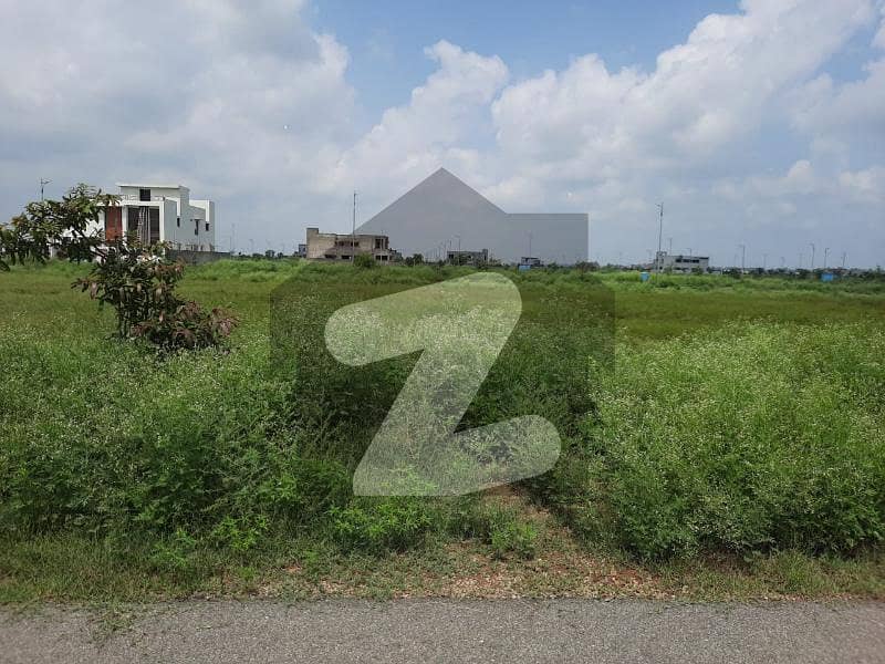 Unique Opportunity , 10 Marla Plot for sale Situated DHA Phase 8 Plot # Z5 658