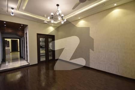 ڈی ایچ اے فیز 6 ڈیفنس (ڈی ایچ اے),لاہور میں 5 کمروں کا 1 کنال مکان 2.8 لاکھ میں کرایہ پر دستیاب ہے۔