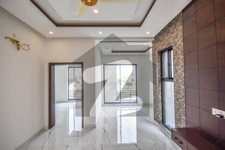5 Marla House DHA Phase 7 Available For Rent