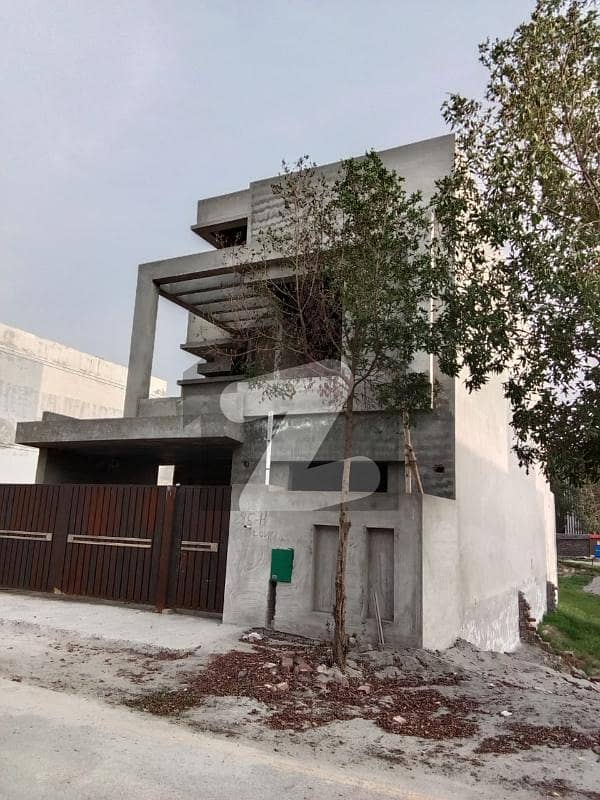 8 MARLA GREY STRUCTURE HOUSE FOR SALE BAHRIA ORCHARD LAHORE