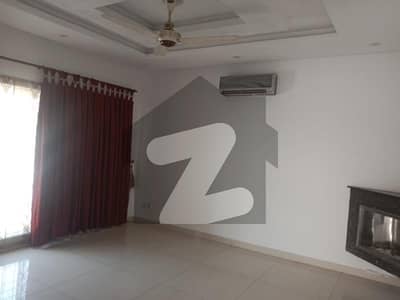 1Kanal Top Location Upper Portion Available For Rent In DHA Phase 3 W block
