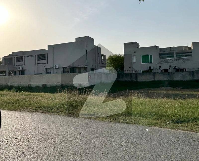 1 Kanal Top Location Plot No- 1680 Block Y Phase 7 DHA Lahore For Urgent Sale