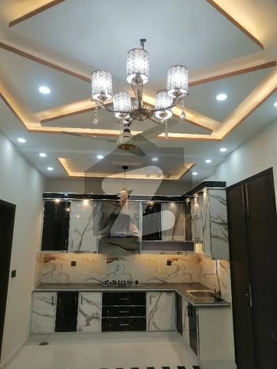 الرحمان گارڈن فیز 2 الرحمان گارڈن,لاہور میں 4 کمروں کا 5 مرلہ مکان 55.0 ہزار میں کرایہ پر دستیاب ہے۔