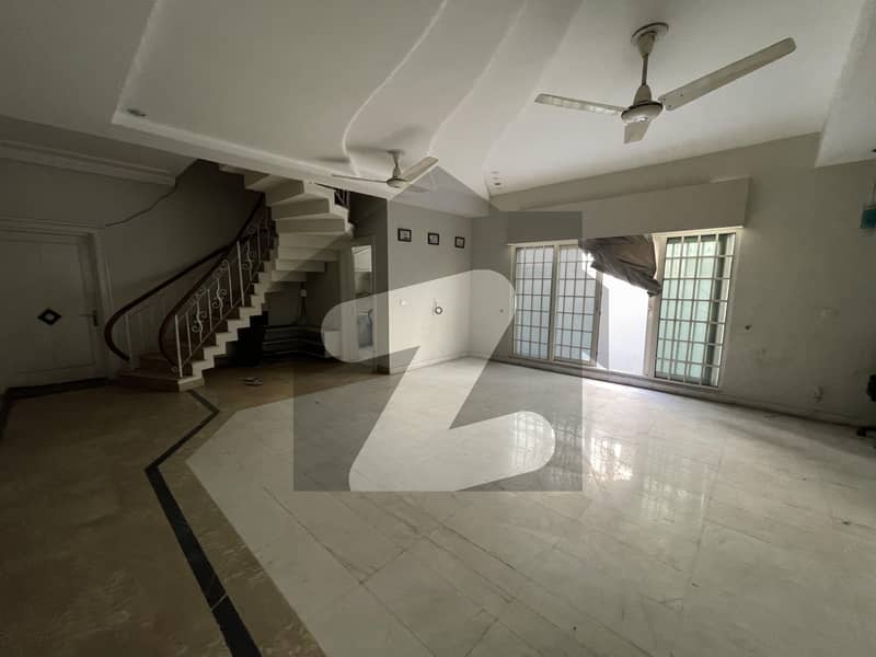 Johar Town 1 Kanal Double Storey House For Office Near Canal Road & 120 Feet Road Best Opportunity Ever For Office Block G3