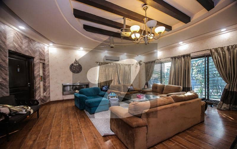 ڈی ایچ اے فیز 5 ڈیفنس (ڈی ایچ اے),لاہور میں 6 کمروں کا 1 کنال مکان 11.5 کروڑ میں برائے فروخت۔