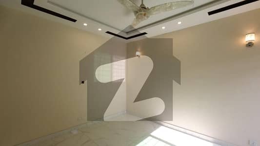 نیو لاهور سٹی لاہور میں 3 کمروں کا 5 مرلہ مکان 1.55 کروڑ میں برائے فروخت۔