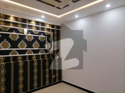 Ideally Located Prime Location House Of 10 Marla Is Available For sale In New Lahore City