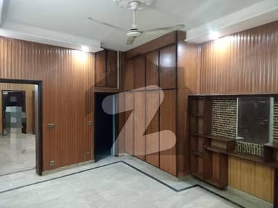 والٹن روڈ لاہور میں 2 کمروں کا 4 مرلہ مکان 1.0 کروڑ میں برائے فروخت۔