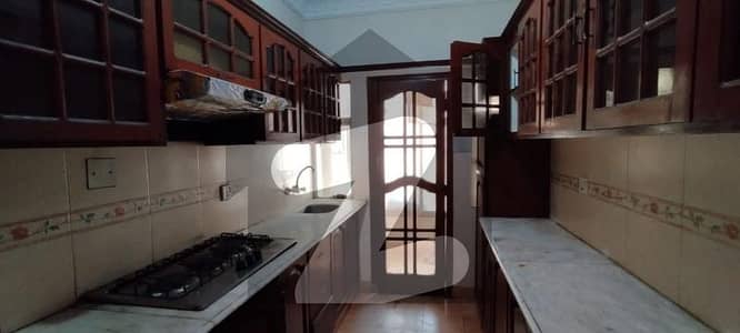 1500 Sq Ft 3 Bedrooms Apartment For Sale In Clifton Block 3