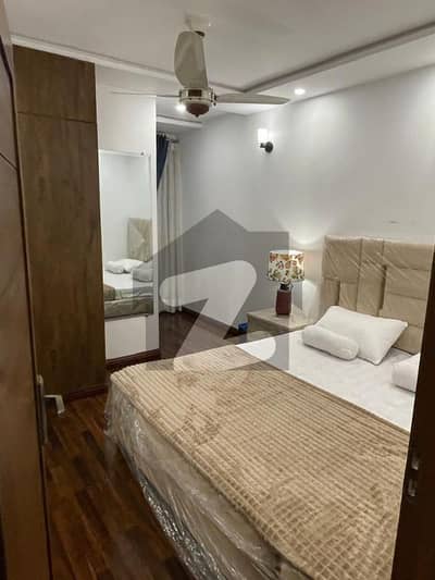 شاہ جمال لاہور میں 2 کمروں کا 4 مرلہ فلیٹ 1.25 کروڑ میں برائے فروخت۔