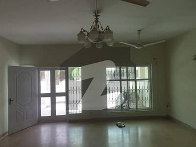 12 Marla House for rent in Askri 3 Lahore
