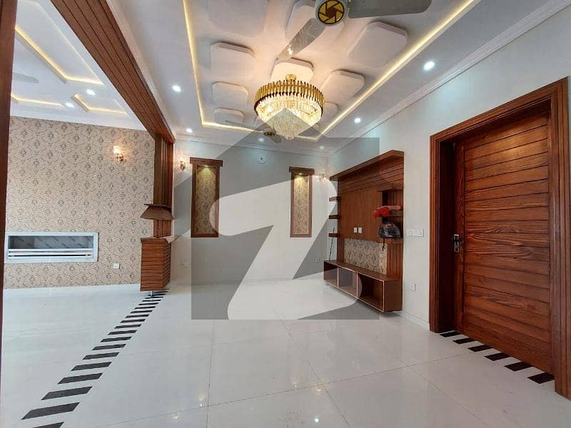 بحریہ آرچرڈ لاہور میں 3 کمروں کا 5 مرلہ مکان 1.52 کروڑ میں برائے فروخت۔