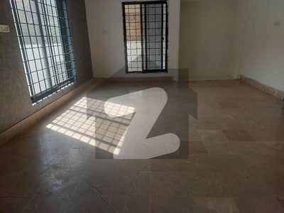 Gulshan-E-Iqbal Block 8 Back Buitul Mukkram Masjid 330 Yard Bangalow For Sale Best Deal Resonabale Price