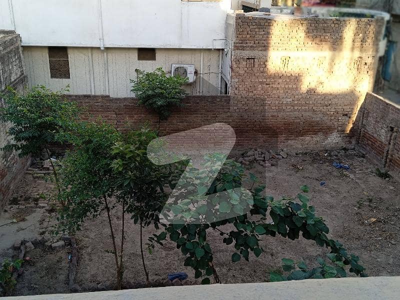 اعوان ٹاؤن ۔ قرطب بلاک اعوان ٹاؤن,لاہور میں 10 مرلہ رہائشی پلاٹ 1.85 کروڑ میں برائے فروخت۔