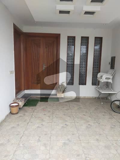 5 Marla Beautiful Corner House For Sale In Eden Velly