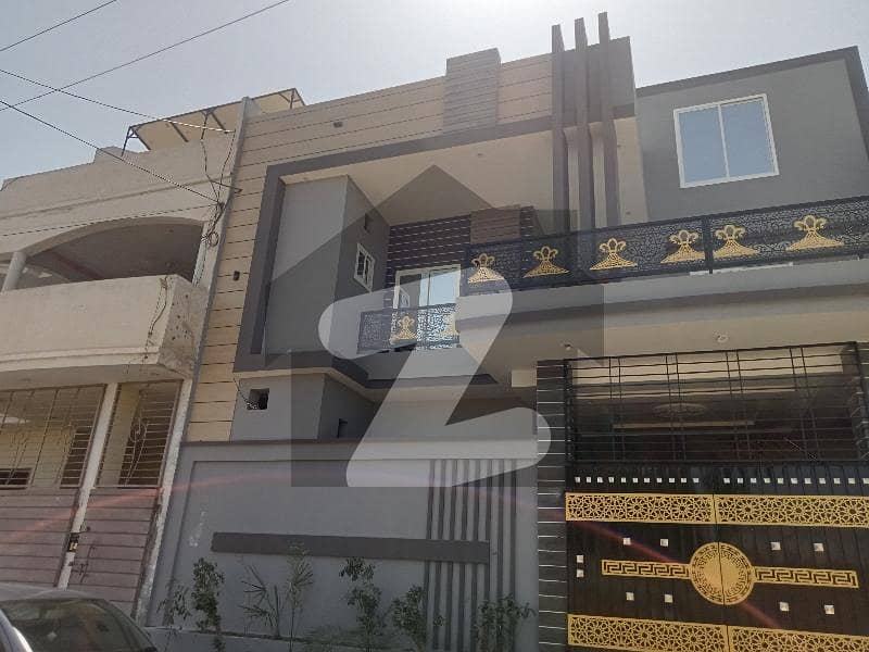 کینال روڈ رحیم یار خان میں 5 کمروں کا 7 مرلہ مکان 1.85 کروڑ میں برائے فروخت۔