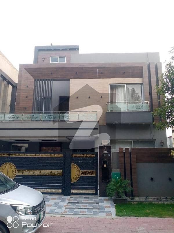 Luxury 10 Marla Brand new Upper Portion For Rent Bahria Town Lahore