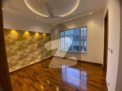 ڈی ایچ اے 9 ٹاؤن ڈیفنس (ڈی ایچ اے),لاہور میں 3 کمروں کا 5 مرلہ مکان 2.62 کروڑ میں برائے فروخت۔