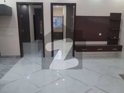 8 MARLA NEW HOUSE FOR SALE | NEAR TO PARK