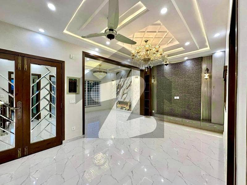بحریہ آرچرڈ لاہور میں 3 کمروں کا 5 مرلہ مکان 1.56 کروڑ میں برائے فروخت۔