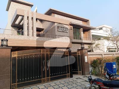 1 kanal house for rent in DHA Phase 8 Ex Air Avenue