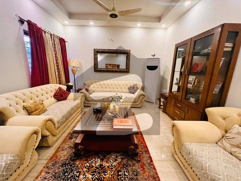 بحریہ انٹلیکچول ویلج بحریہ ٹاؤن راولپنڈی,راولپنڈی میں 5 کمروں کا 12 مرلہ مکان 4.5 کروڑ میں برائے فروخت۔