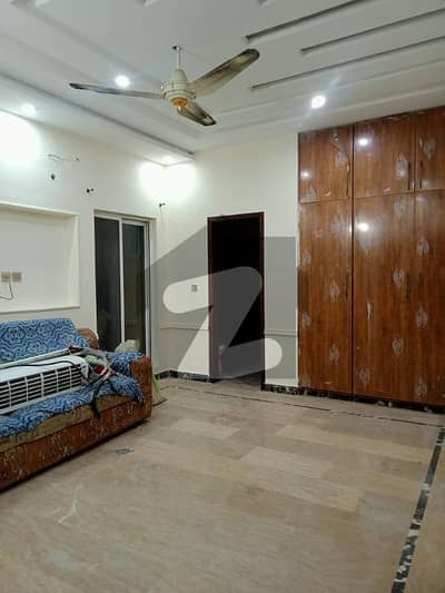 پنجاب سمال انڈسٹریز کالونی لاہور میں 5 کمروں کا 1 کنال مکان 8.05 کروڑ میں برائے فروخت۔