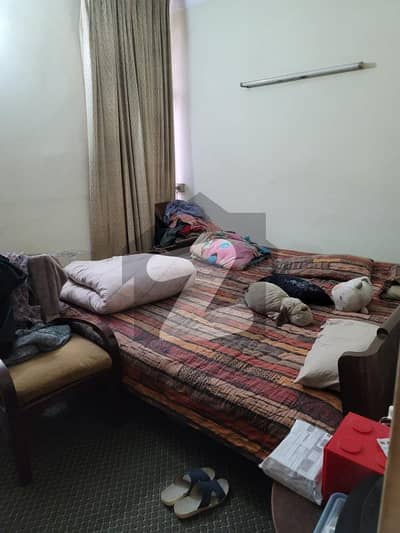 گارڈن ٹاؤن - طارق بلاک گارڈن ٹاؤن,لاہور میں 3 کمروں کا 1 کنال مکان 6.5 کروڑ میں برائے فروخت۔