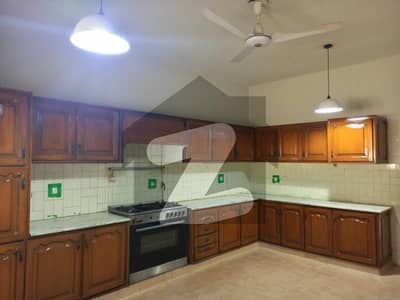 Luxurious 5-Bedroom Full House for Rent in F-10 Islamabad - Prime Location!