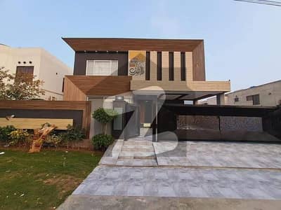 1 Kanal Luxury Modern House Available For Rent In DHA Phase 6