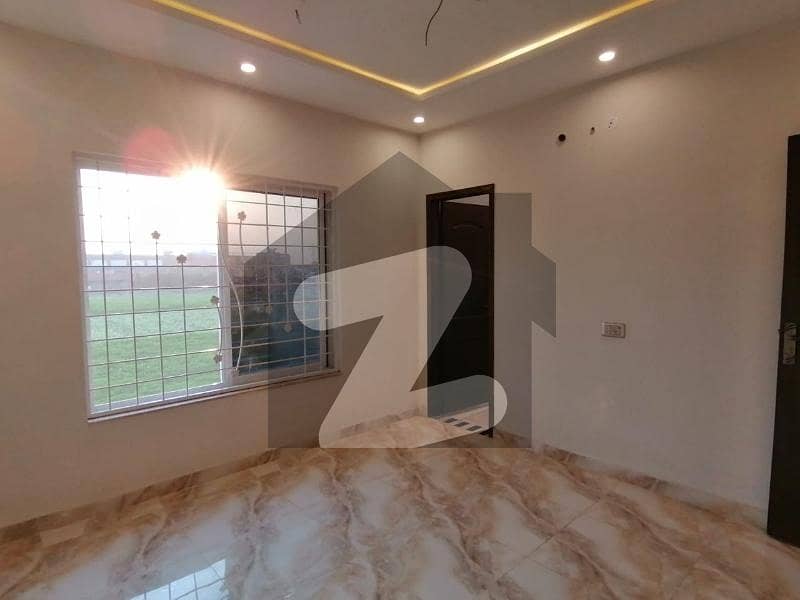 A 10 Marla House In Lahore Is On The Market For Sale