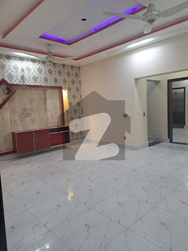 10 Marla Slightly Used House For Sale In 
Dream Gardens
 Lahore