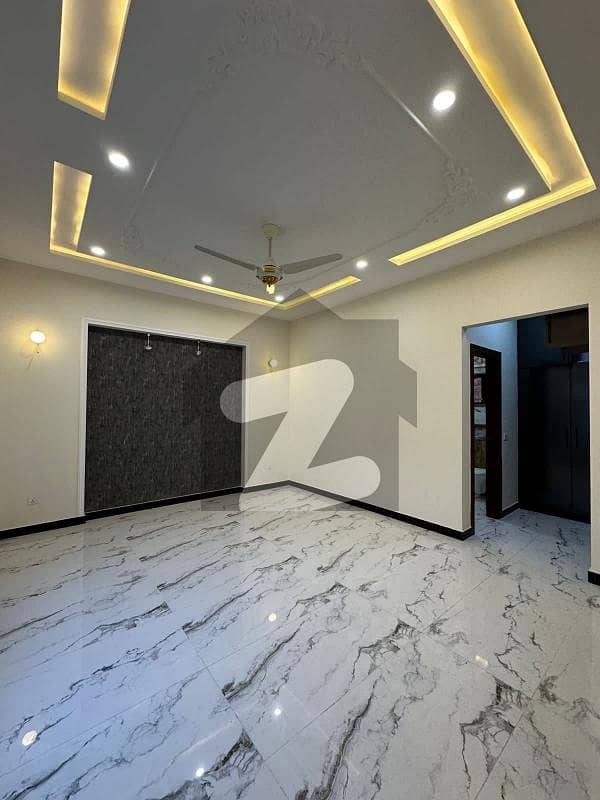 1 Kanal Luxury House For Sale In Model Town