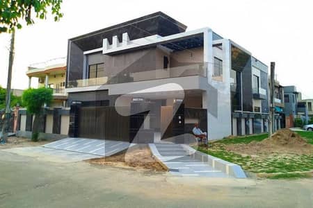 1 kanal corner brand new awesome house for sale in Valencia at hot location 80 feet road