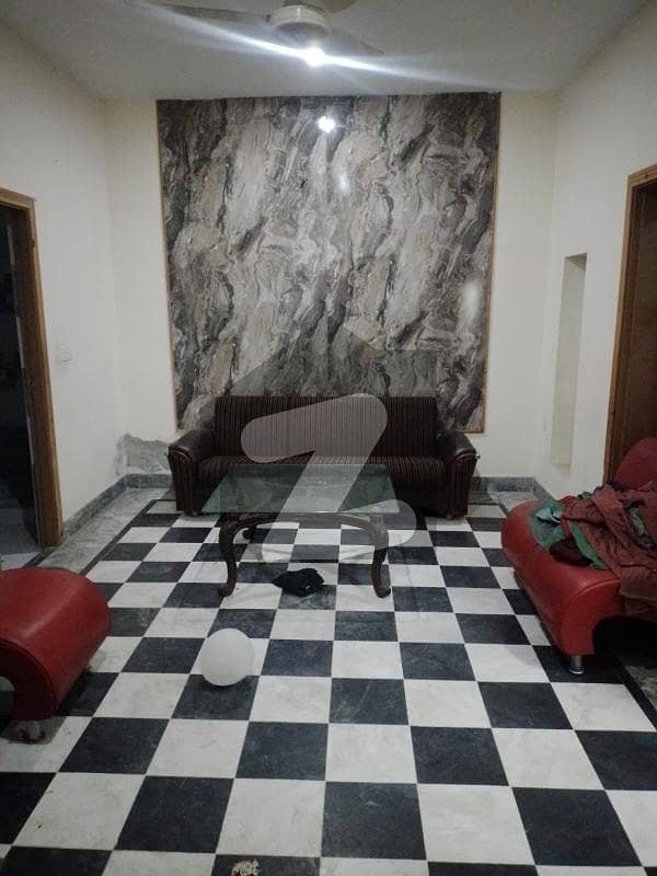 5 Marla House In Central Madina Town For sale