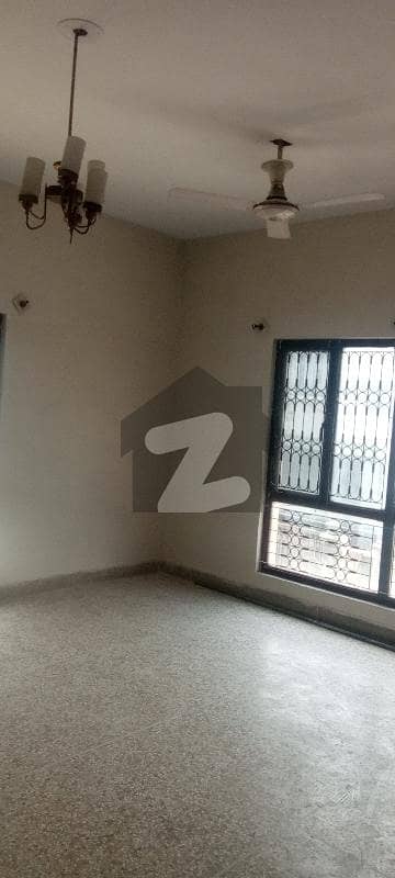 In Chaklala Scheme 3 Upper Portion Sized 10 Marla For rent