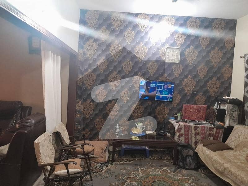 شادمان ٹاؤن - سیکٹر 14 / بی شادمان,نارتھ ناظم آباد,کراچی میں 6 کمروں کا 5 مرلہ مکان 2.5 کروڑ میں برائے فروخت۔