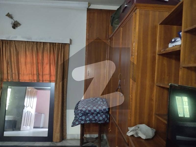 پشاور روڈ راولپنڈی میں 3 کمروں کا 4 مرلہ مکان 1.8 کروڑ میں برائے فروخت۔