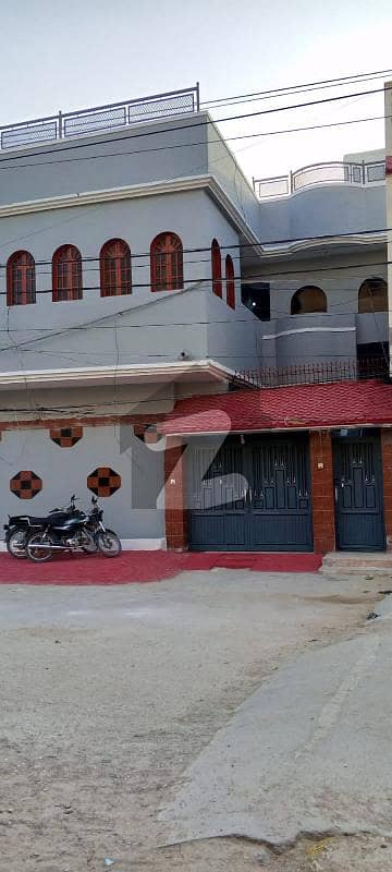 گلستانِ سجاد حیدر آباد میں 7 کمروں کا 8 مرلہ مکان 3.5 کروڑ میں برائے فروخت۔