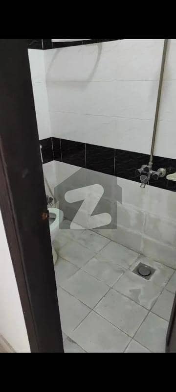 ڈی ۔ 12 اسلام آباد میں 2 کمروں کا 4 مرلہ مکان 1.3 کروڑ میں برائے فروخت۔