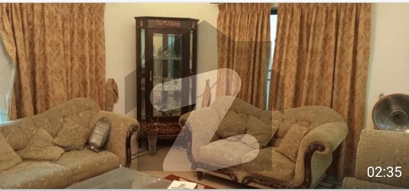 پی آئی اے ہاؤسنگ سکیم لاہور میں 3 کمروں کا 1 کنال مکان 4.1 کروڑ میں برائے فروخت۔