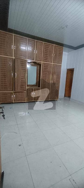 Iqbal Town : 5 Marla House For Rent