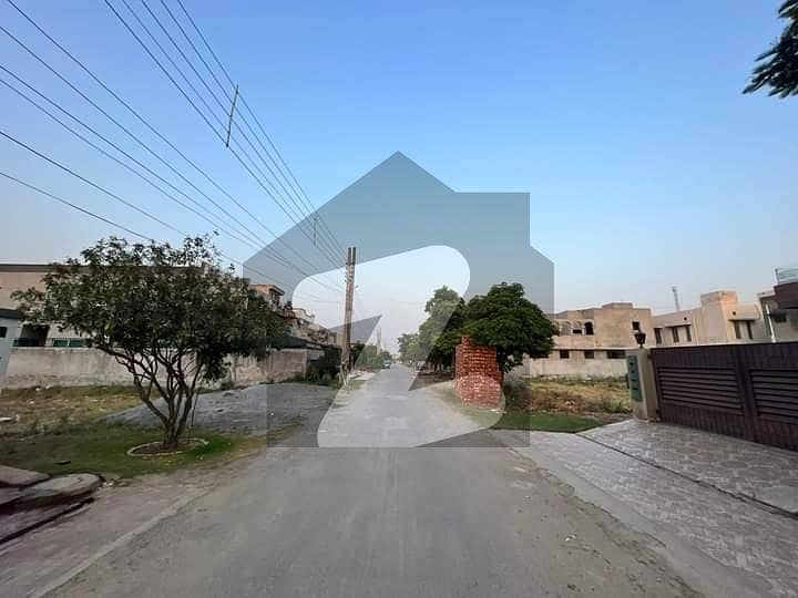 State Life Society Lahore Near DHA Phase 4 Plot For Sale